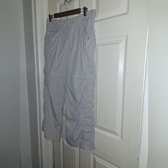 Eastern mountain sports convertible pants size 10 - Picture 4 of 6